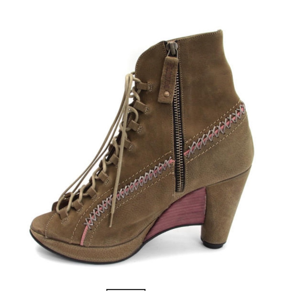 Amazing John Fluevog Angelou Platform Booties!!